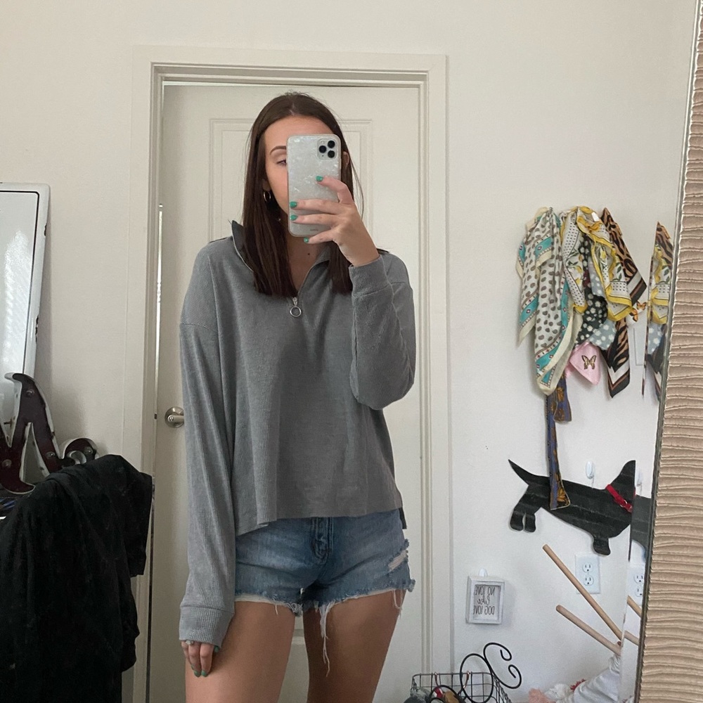 Grey pullover - Picture 3 of 3